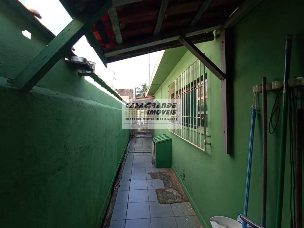 Casa em Praia Grande, no bairro Maracanã