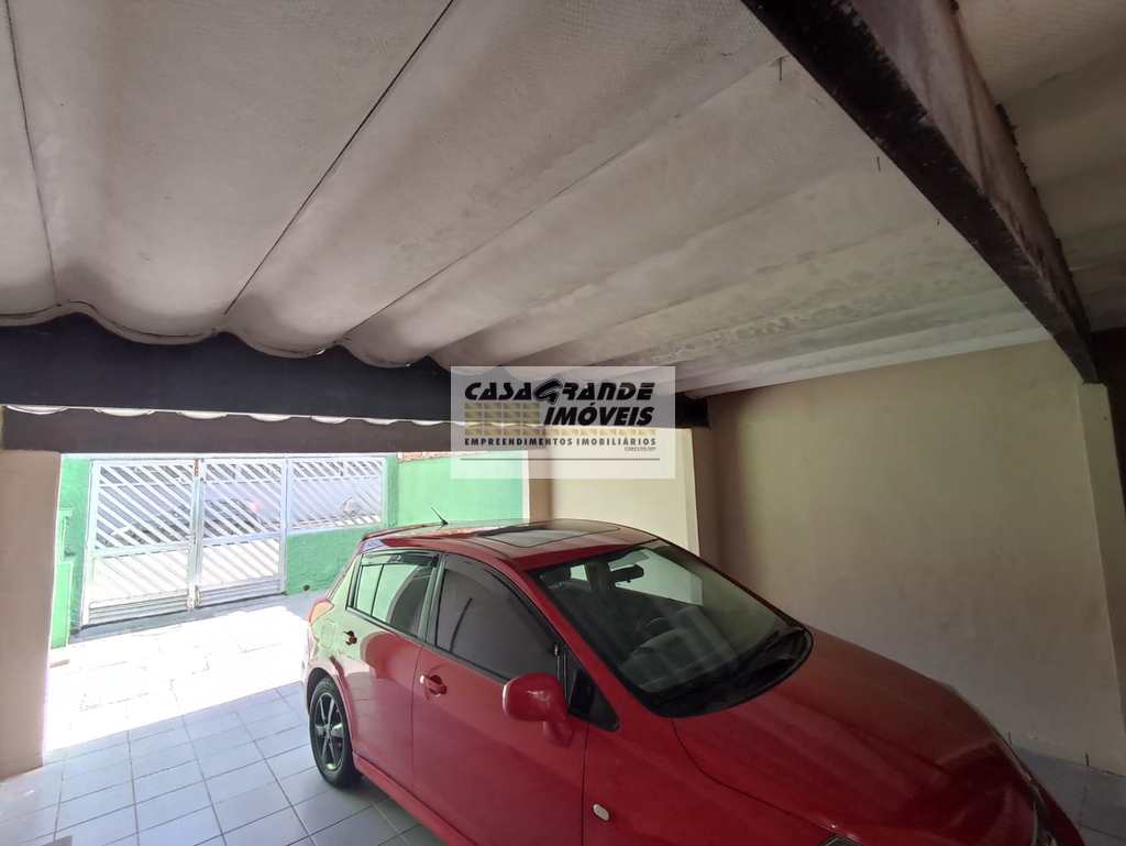 Casa em Praia Grande, no bairro Maracanã
