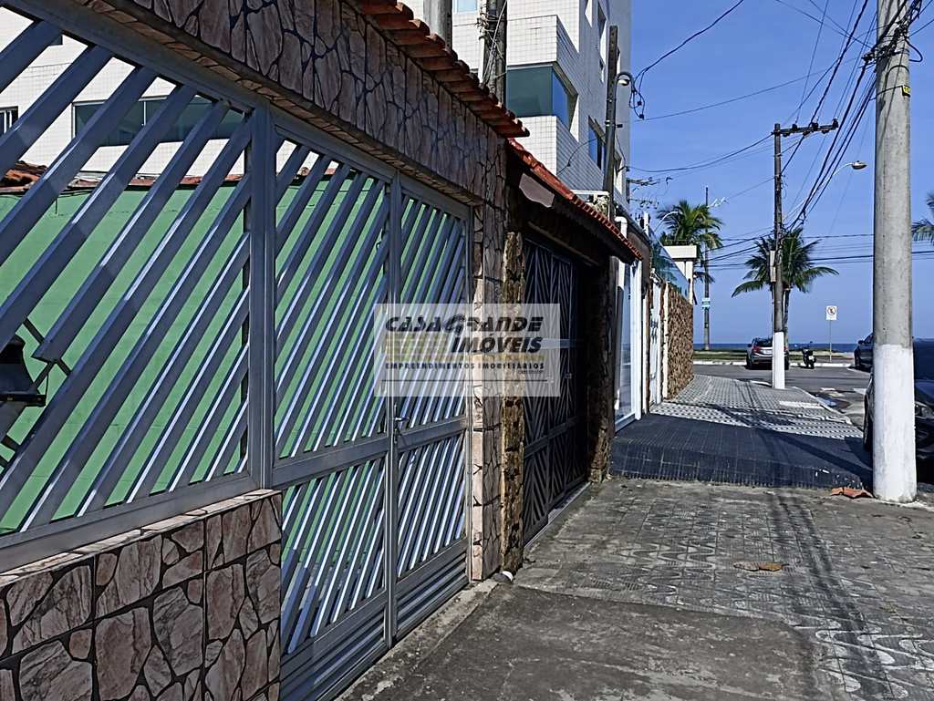 Casa em Praia Grande, no bairro Maracanã