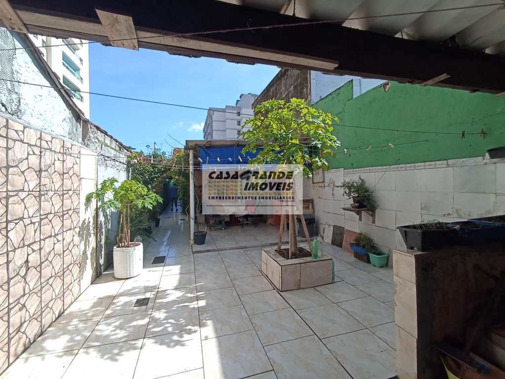 Casa em Praia Grande, no bairro Maracanã