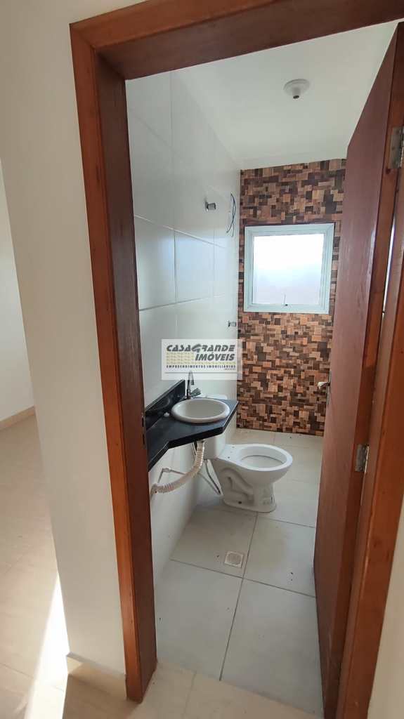 Casa de Condomínio em Praia Grande, no bairro Real