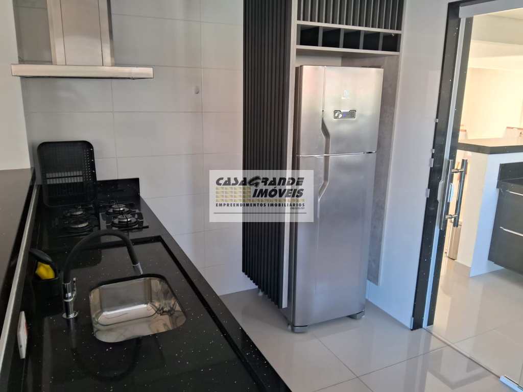 Apartamento em Praia Grande, no bairro Caiçara