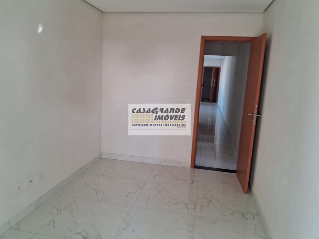 Apartamento em Praia Grande, no bairro Caiçara