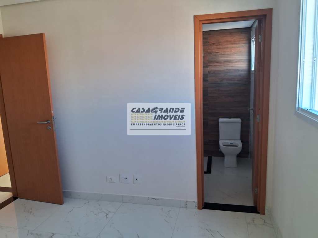 Apartamento em Praia Grande, no bairro Caiçara