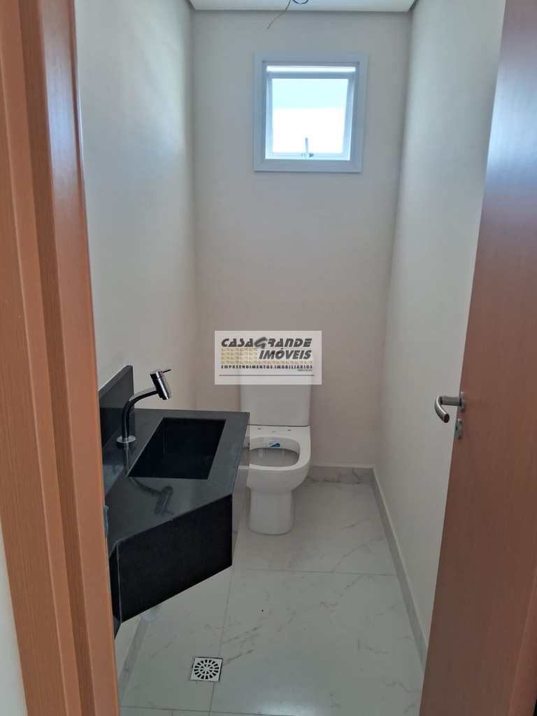 Apartamento em Praia Grande, no bairro Caiçara
