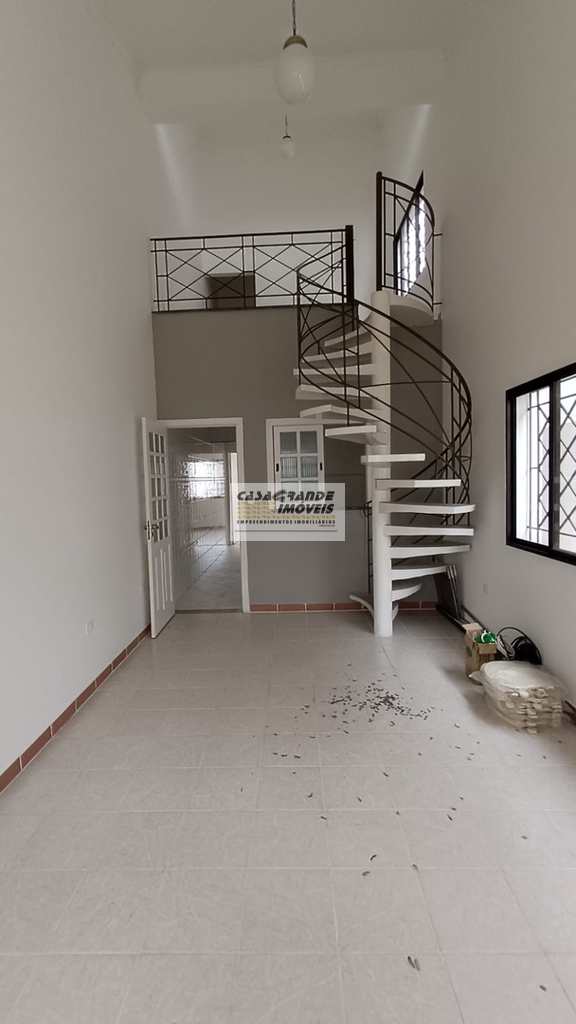 Casa em Praia Grande, no bairro Maracanã