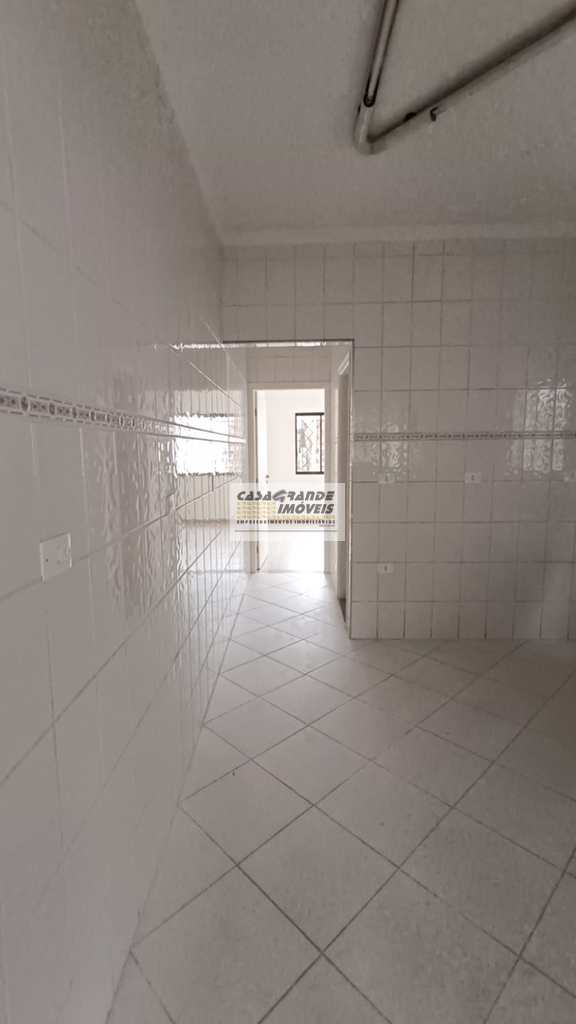 Casa em Praia Grande, no bairro Maracanã