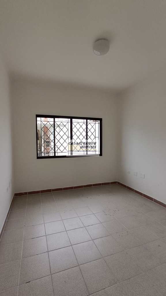 Casa em Praia Grande, no bairro Maracanã