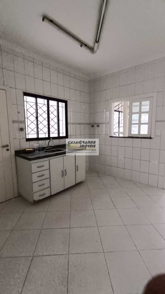 Casa em Praia Grande, no bairro Maracanã