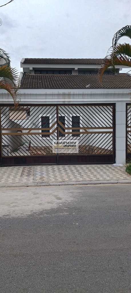 Casa em Praia Grande, no bairro Maracanã
