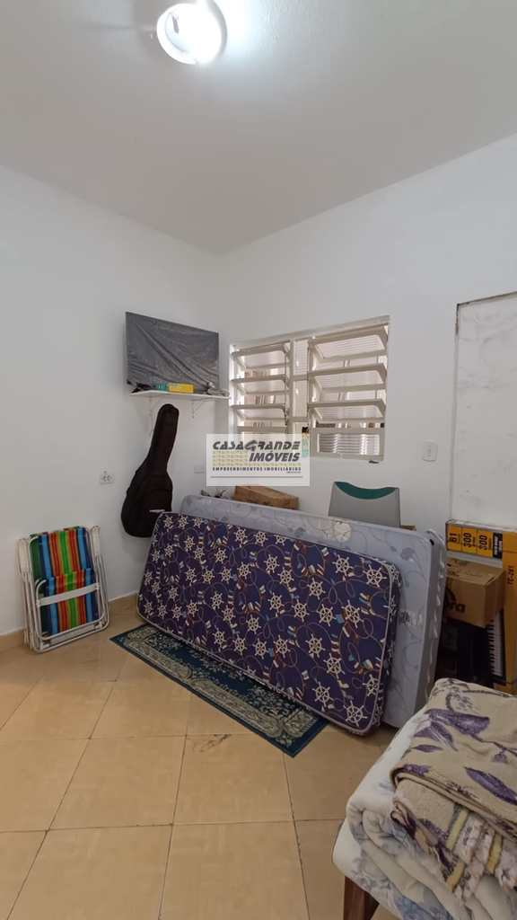Casa em Praia Grande, no bairro Balneário Maracanã