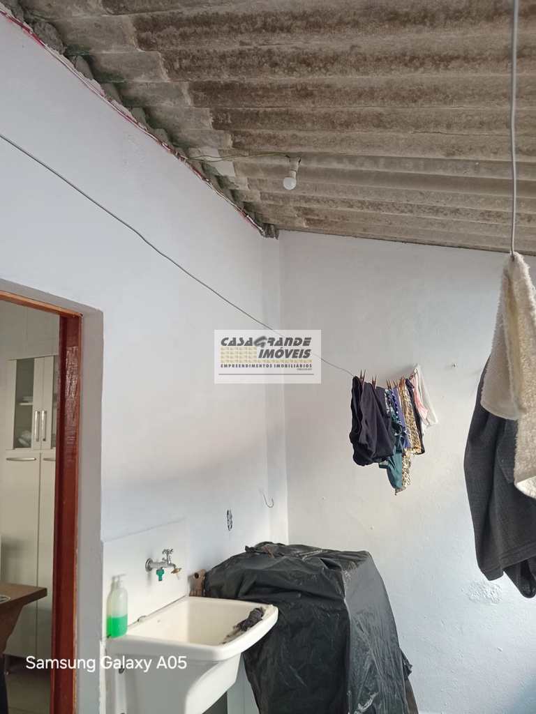 Casa em Praia Grande, no bairro Balneário Maracanã