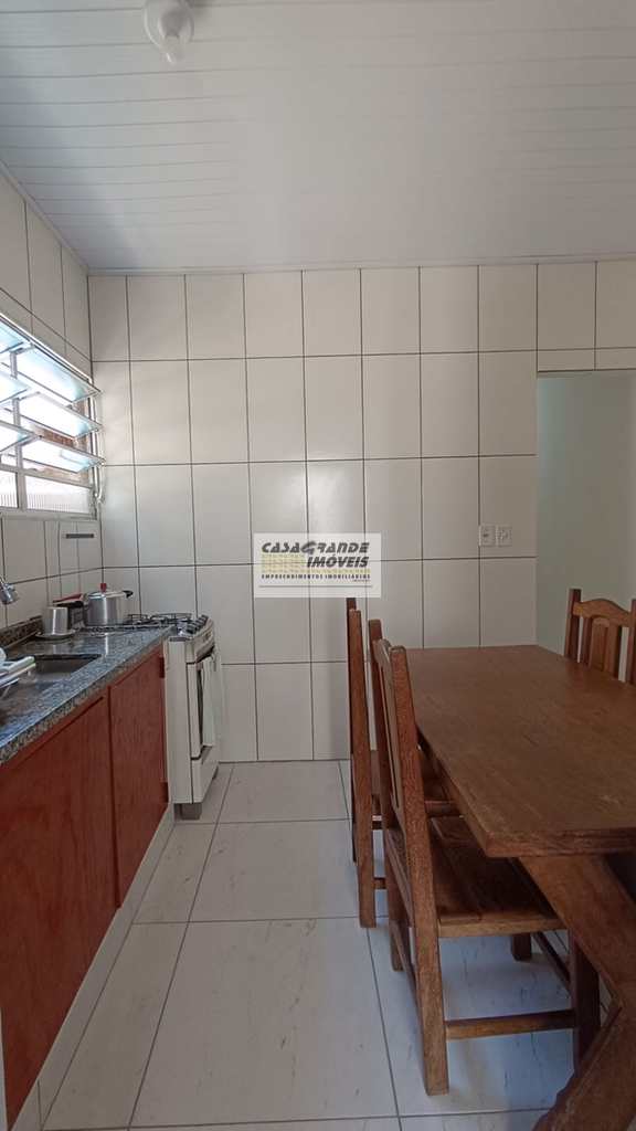 Casa em Praia Grande, no bairro Balneário Maracanã
