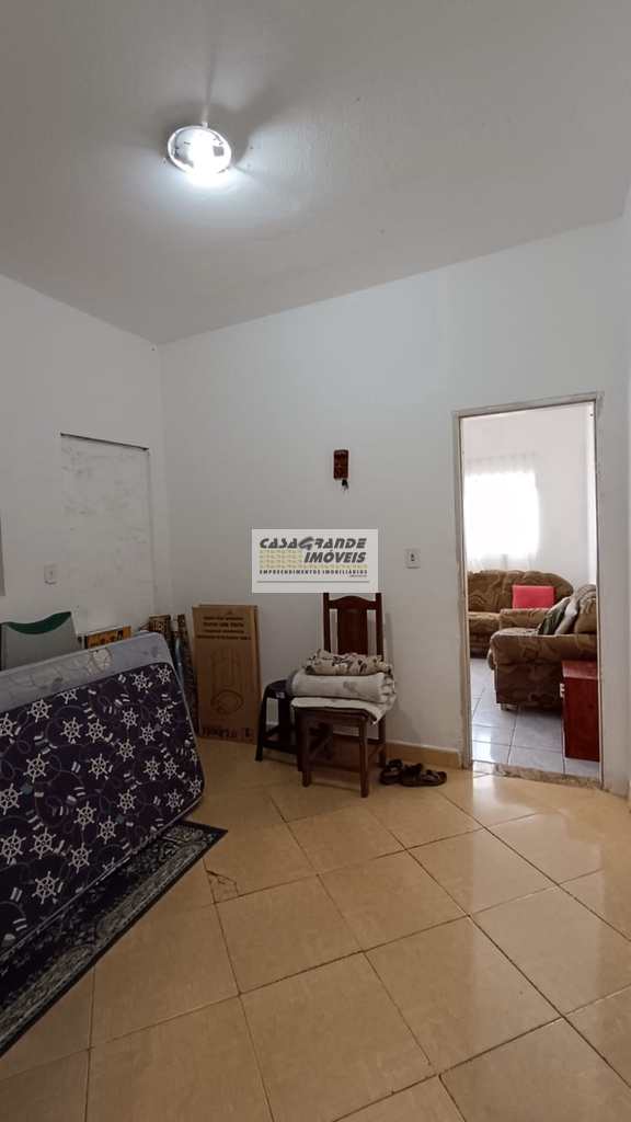 Casa em Praia Grande, no bairro Balneário Maracanã