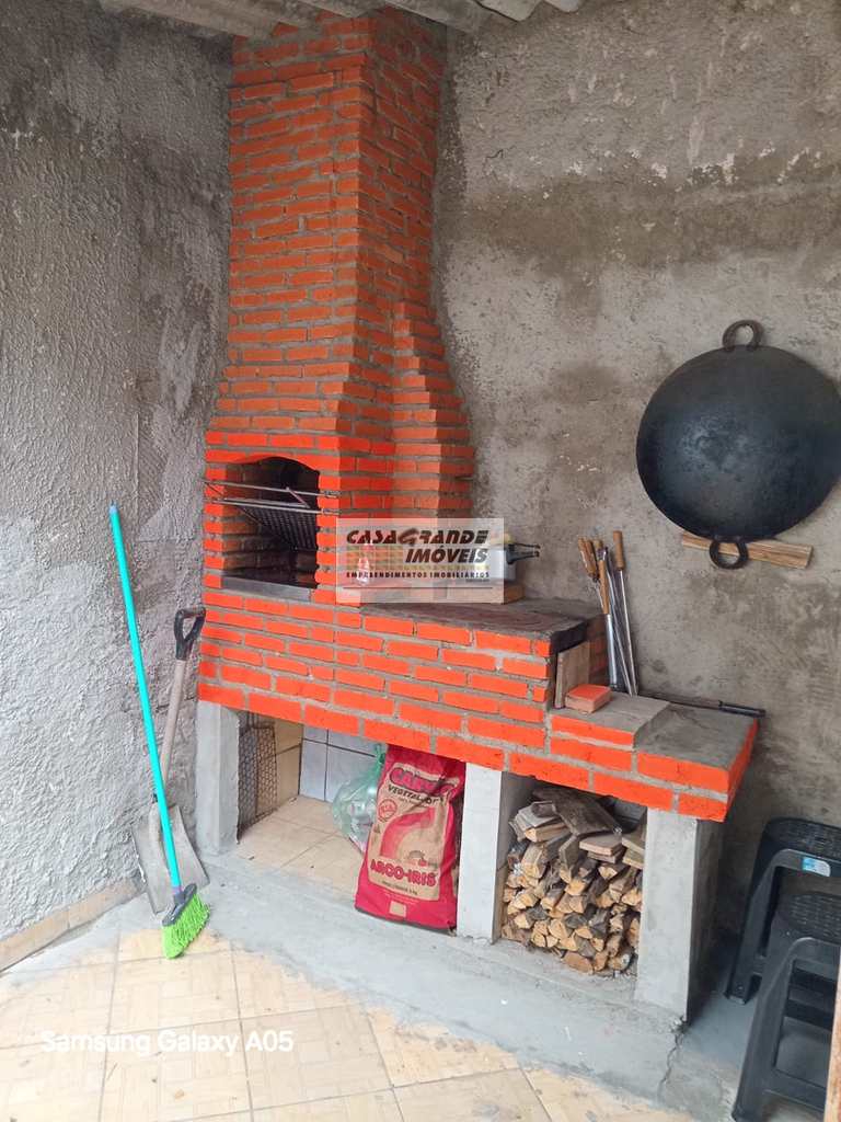 Casa em Praia Grande, no bairro Balneário Maracanã