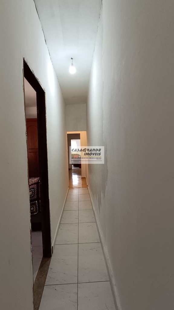 Casa em Praia Grande, no bairro Balneário Maracanã