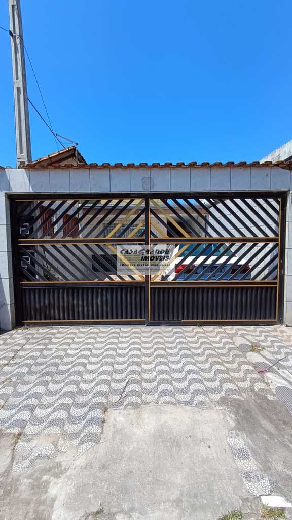 Casa em Praia Grande, no bairro Balneário Maracanã