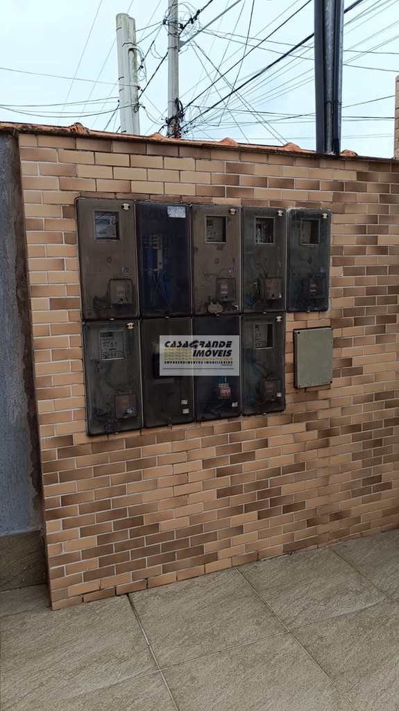 Casa de Condomínio em Praia Grande, no bairro Maracanã