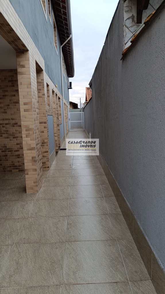Casa de Condomínio em Praia Grande, no bairro Maracanã