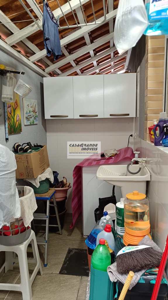 Casa de Condomínio em Praia Grande, no bairro Maracanã