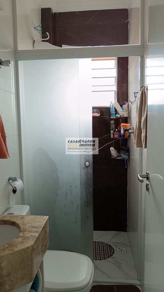 Casa de Condomínio em Praia Grande, no bairro Maracanã