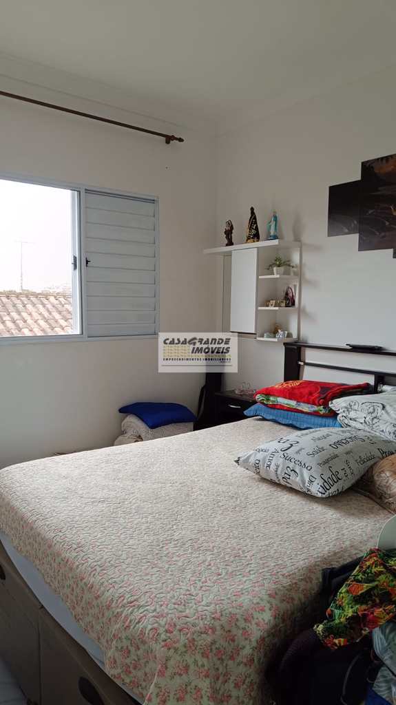 Casa de Condomínio em Praia Grande, no bairro Maracanã