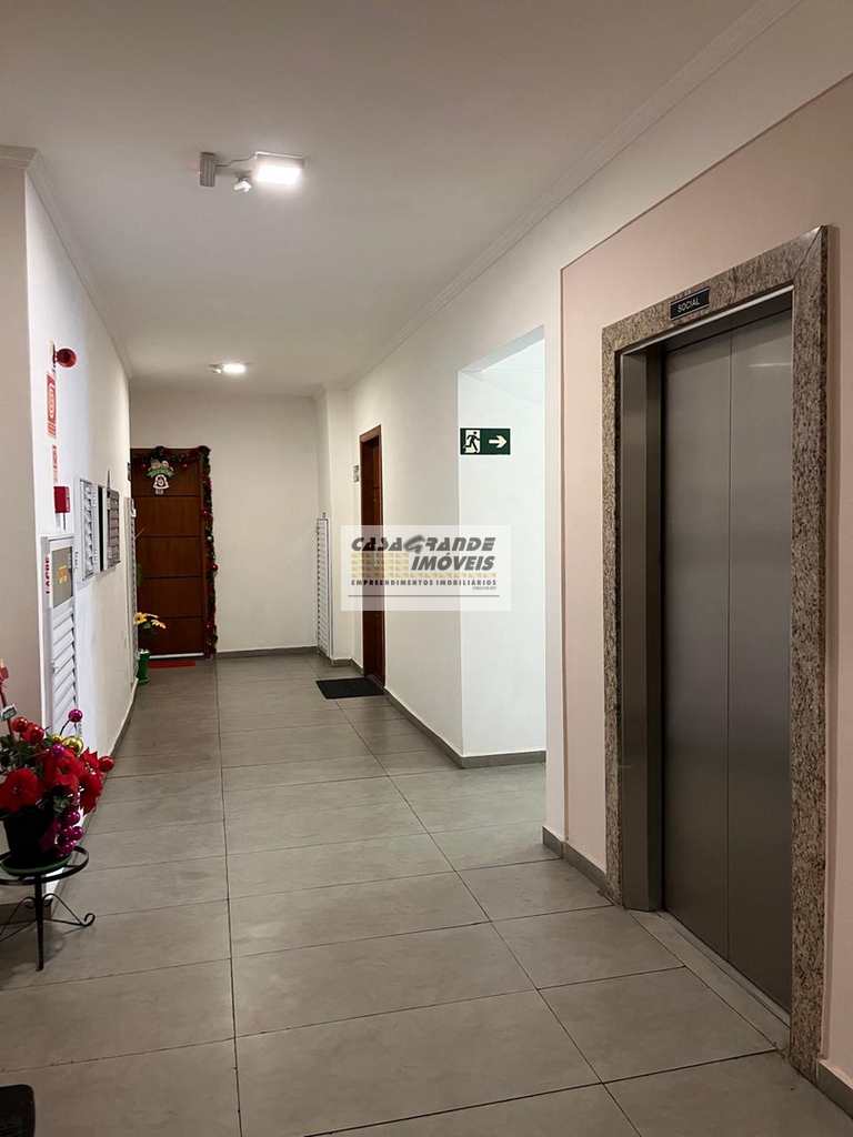 Apartamento em Praia Grande, no bairro Tupi