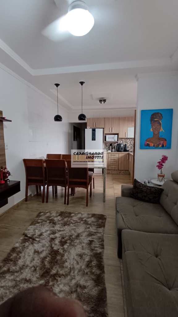 Casa em Praia Grande, no bairro Maracanã