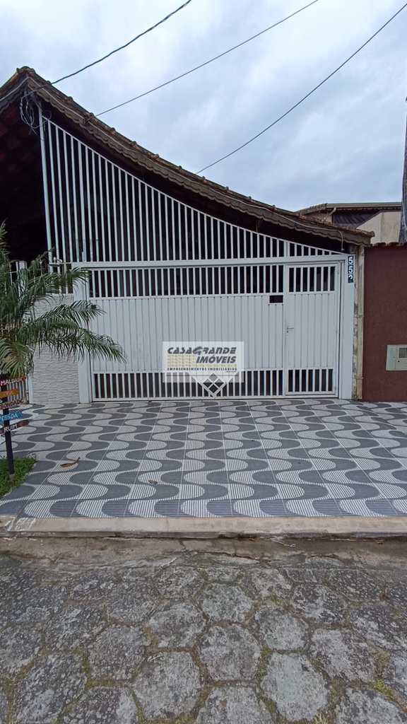 Casa em Praia Grande, no bairro Maracanã