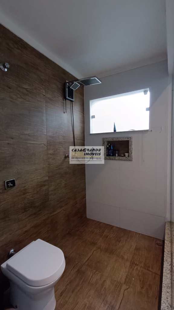 Casa em Praia Grande, no bairro Maracanã