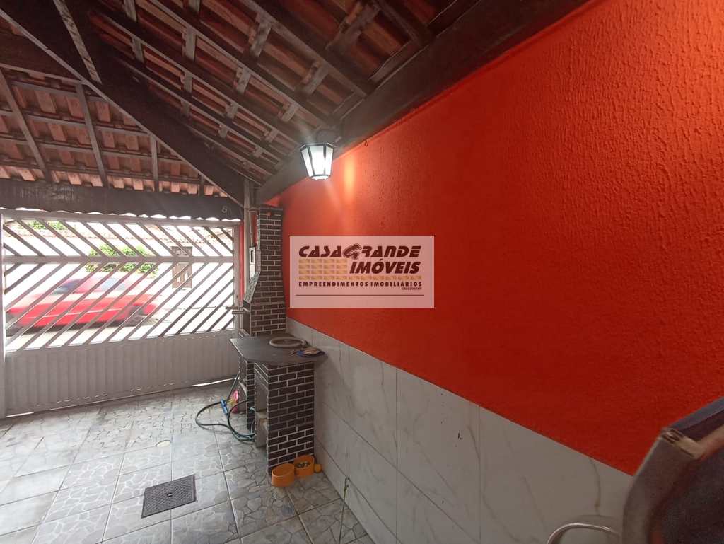 Casa em Praia Grande, no bairro Maracanã