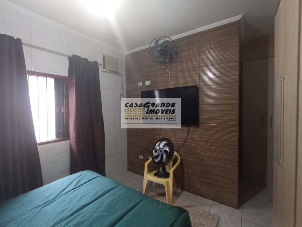 Casa em Praia Grande, no bairro Maracanã