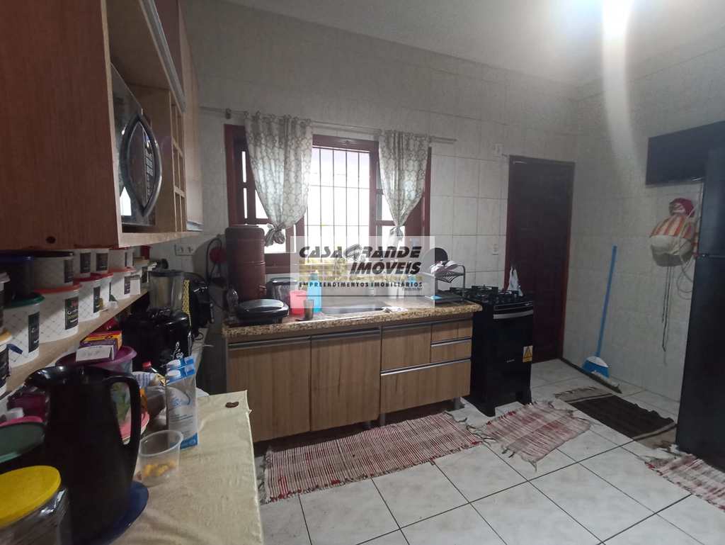Casa em Praia Grande, no bairro Maracanã