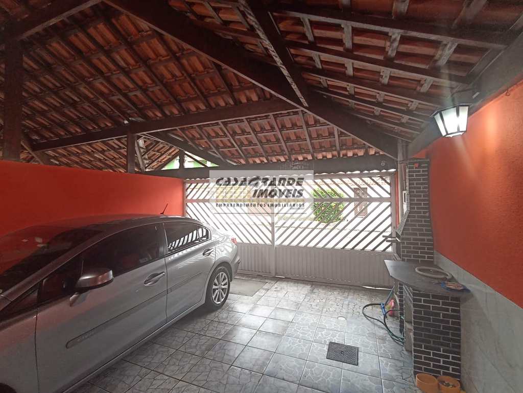 Casa em Praia Grande, no bairro Maracanã