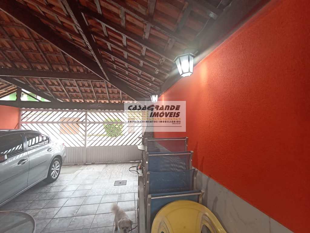 Casa em Praia Grande, no bairro Maracanã