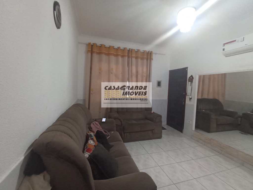 Casa em Praia Grande, no bairro Maracanã