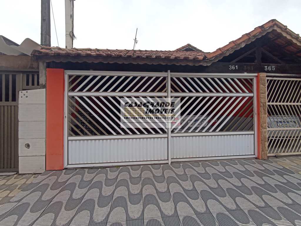 Casa em Praia Grande, no bairro Maracanã