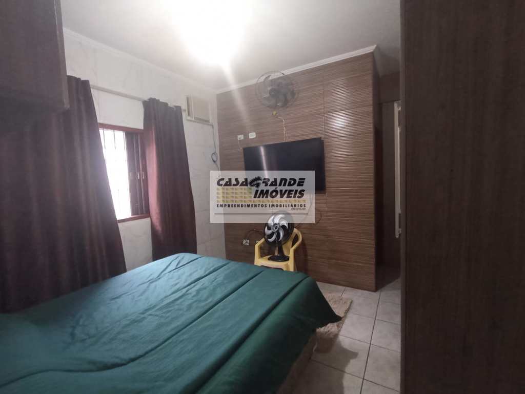 Casa em Praia Grande, no bairro Maracanã