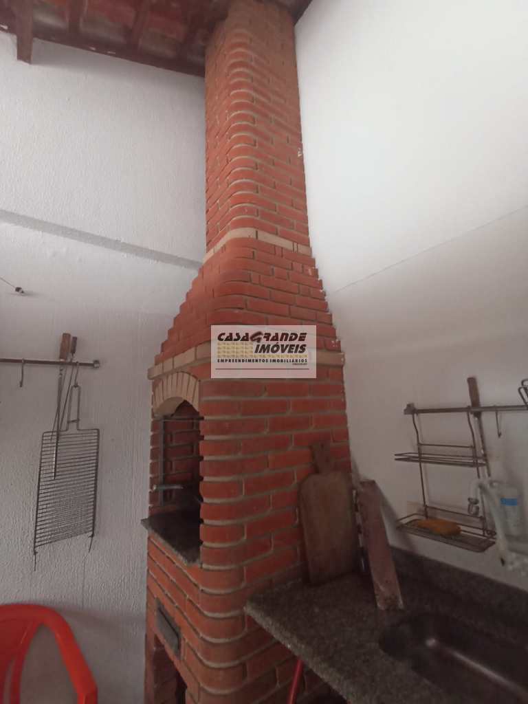 Casa em Praia Grande, no bairro Maracanã