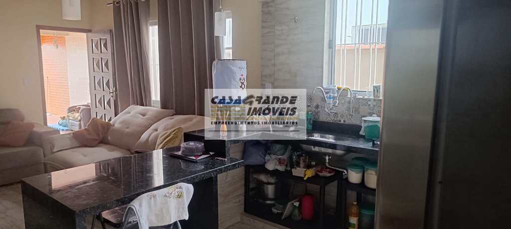 Casa em Praia Grande, no bairro Solemar