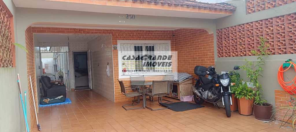 Casa em Praia Grande, no bairro Solemar