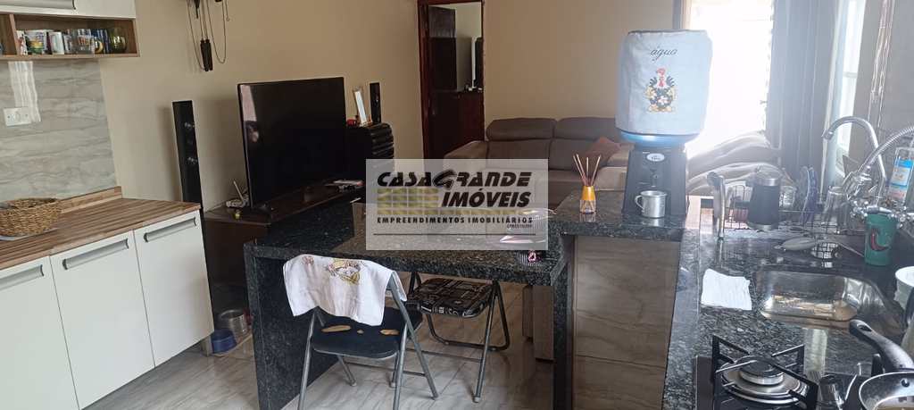 Casa em Praia Grande, no bairro Solemar