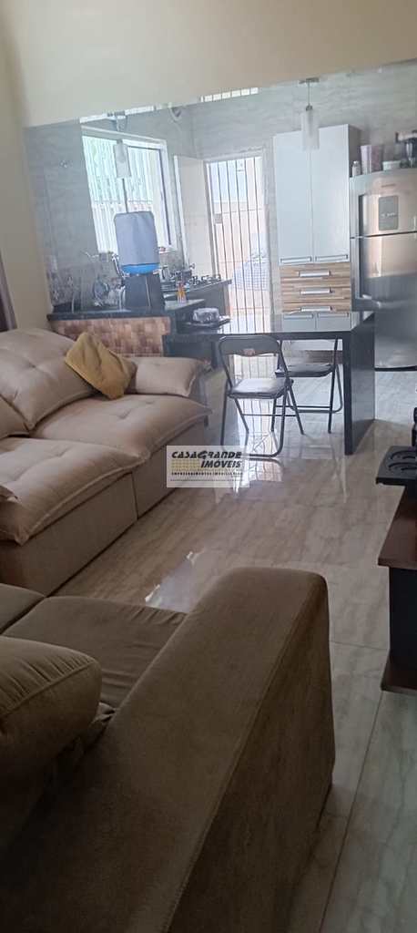 Casa em Praia Grande, no bairro Solemar