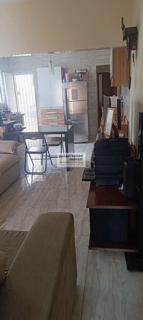 Casa em Praia Grande, no bairro Solemar