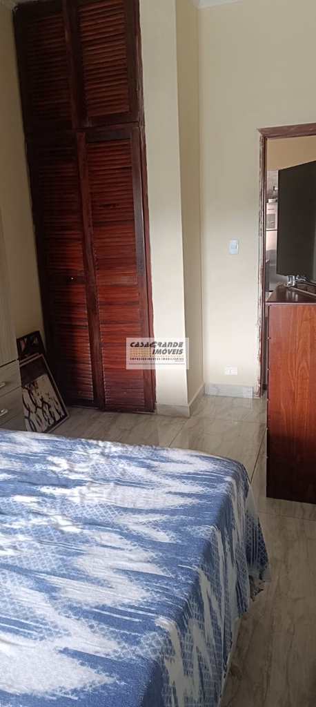 Casa em Praia Grande, no bairro Solemar