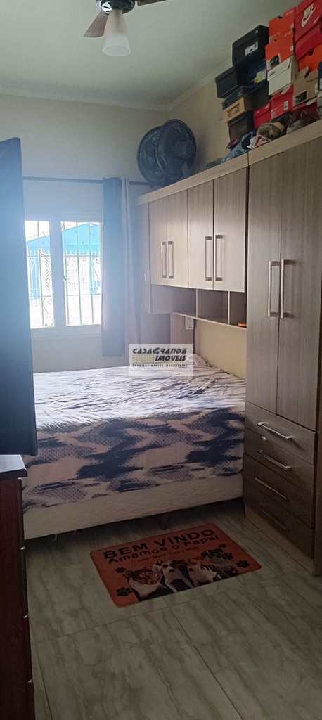 Casa em Praia Grande, no bairro Solemar