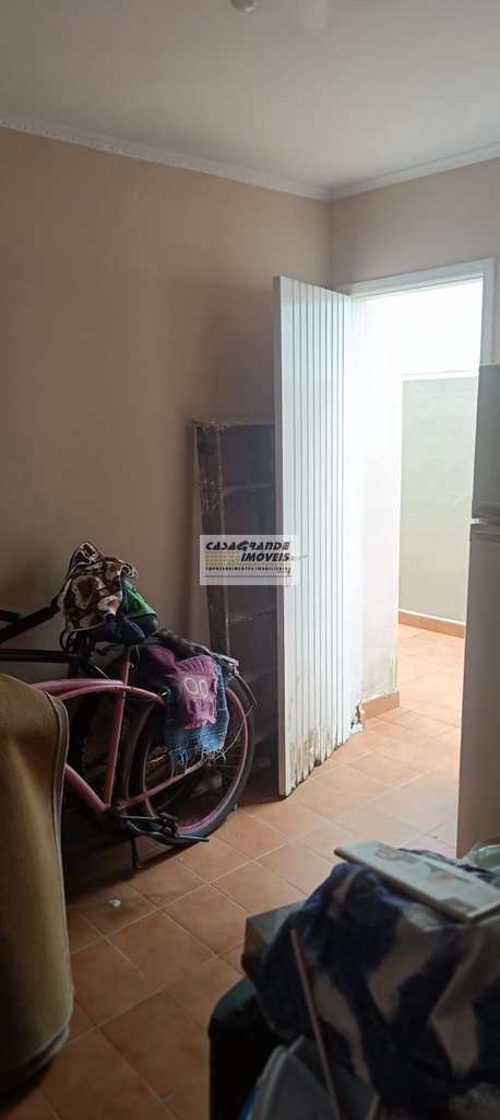 Casa em Praia Grande, no bairro Solemar