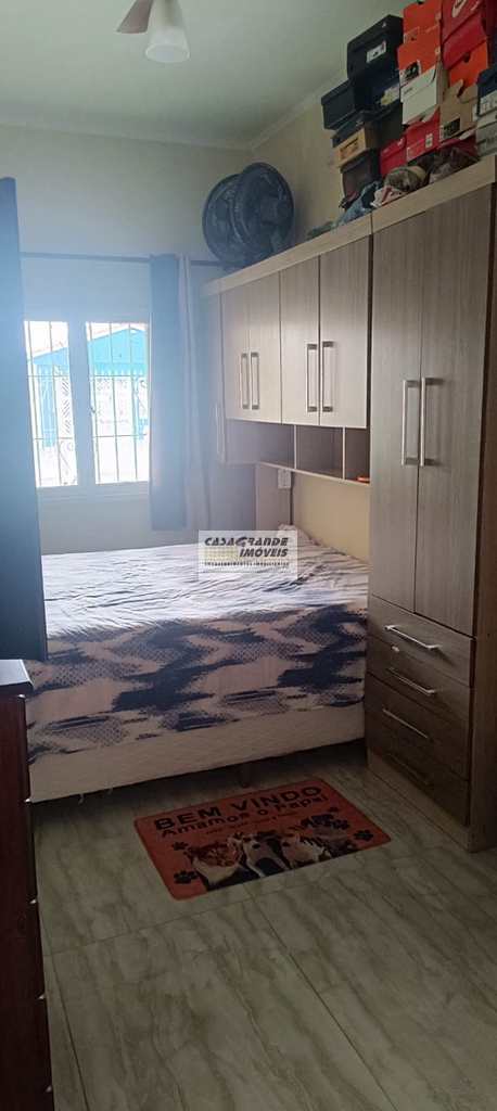 Casa em Praia Grande, no bairro Solemar