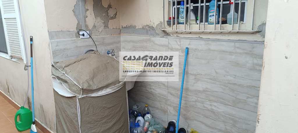 Casa em Praia Grande, no bairro Solemar