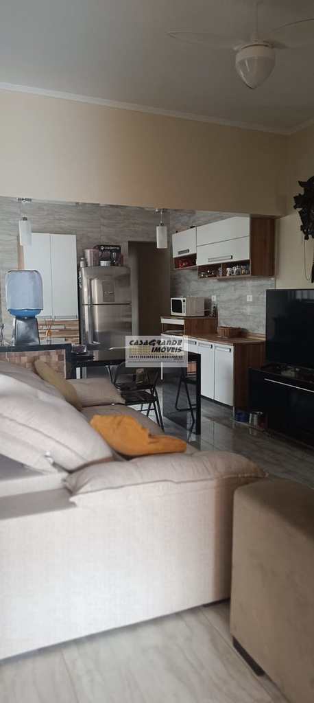 Casa em Praia Grande, no bairro Solemar